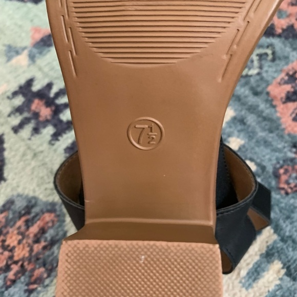 NWOT Black Merona Heeled Sandals - Picture 5 of 5